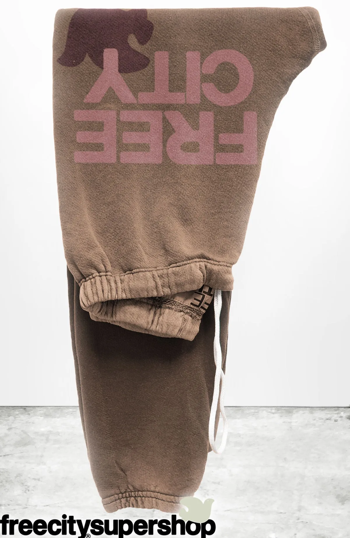 SUPERFLUFF LUX OG sweatpant - toner sold by freecity product image thumbnail 2