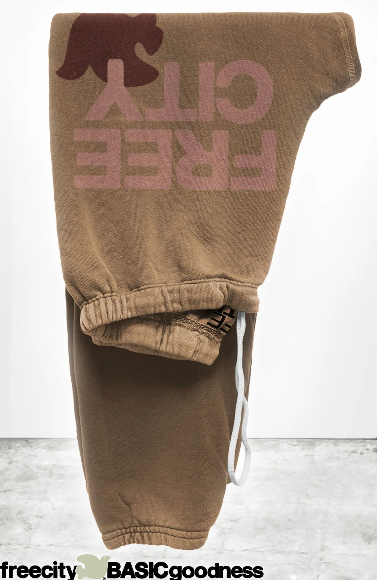 FREECITY sweatpant - bronzer sold by freecity
