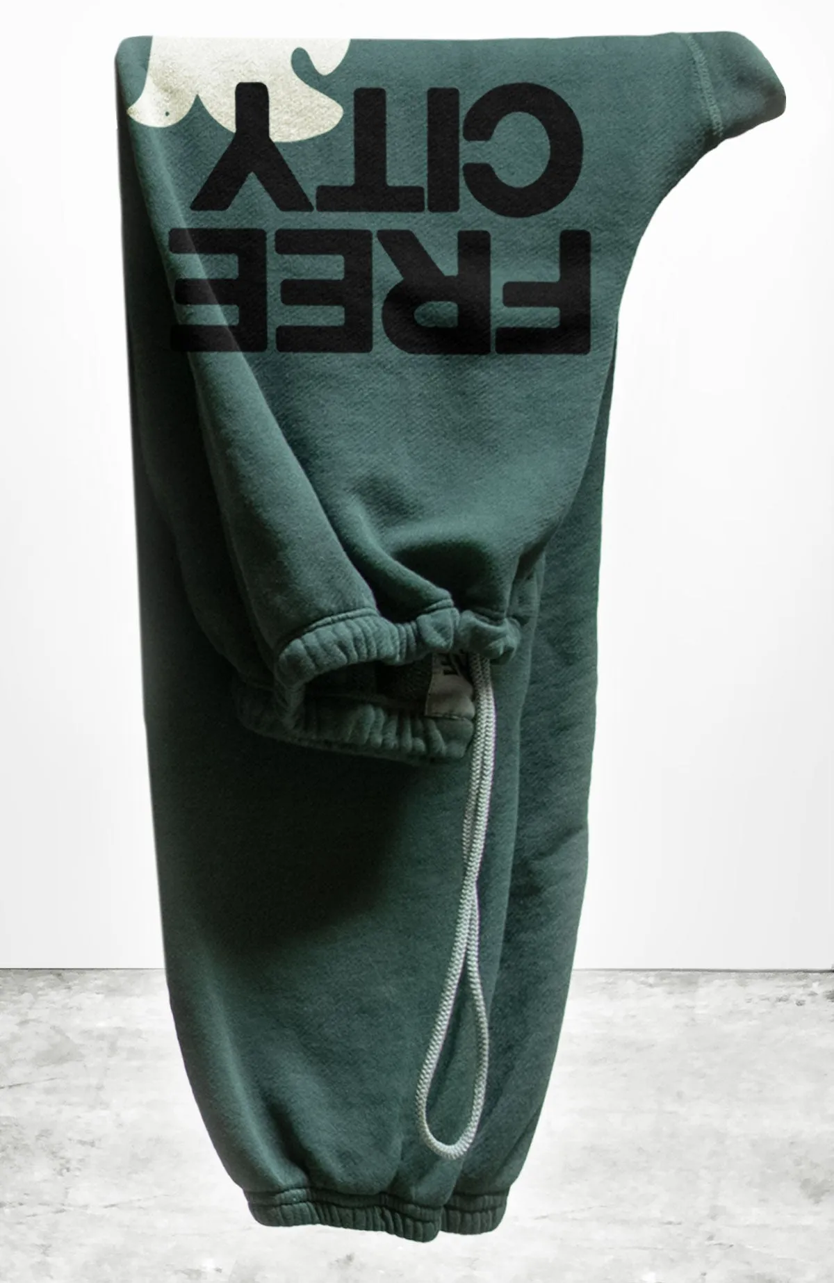 SUPERFLUFF LUX OG sweatpant - bush/cream sold by freecity product image thumbnail 2