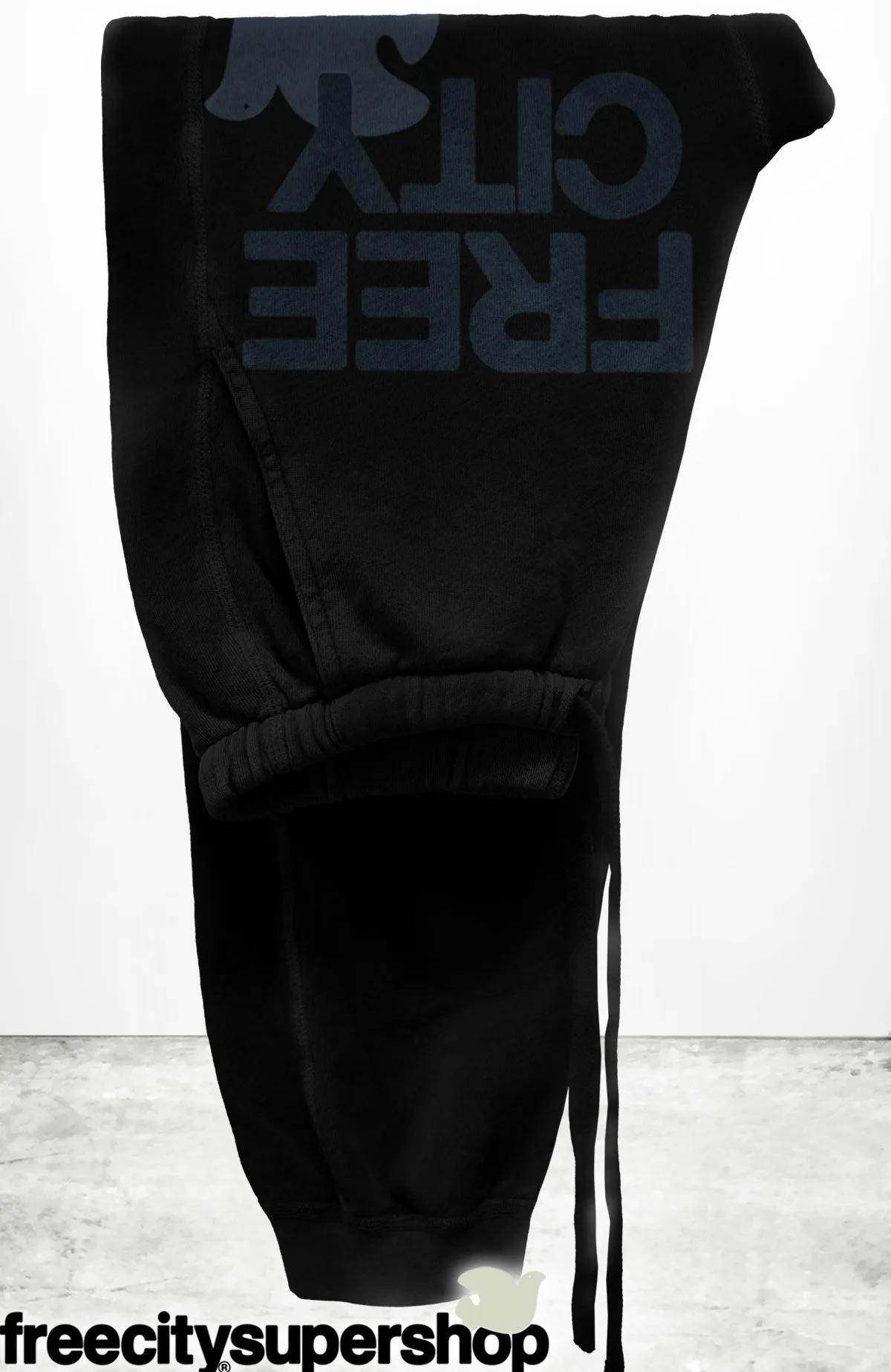 SUPERFLUFF POCKET LUX sweatpant - moonshadow sold by freecity