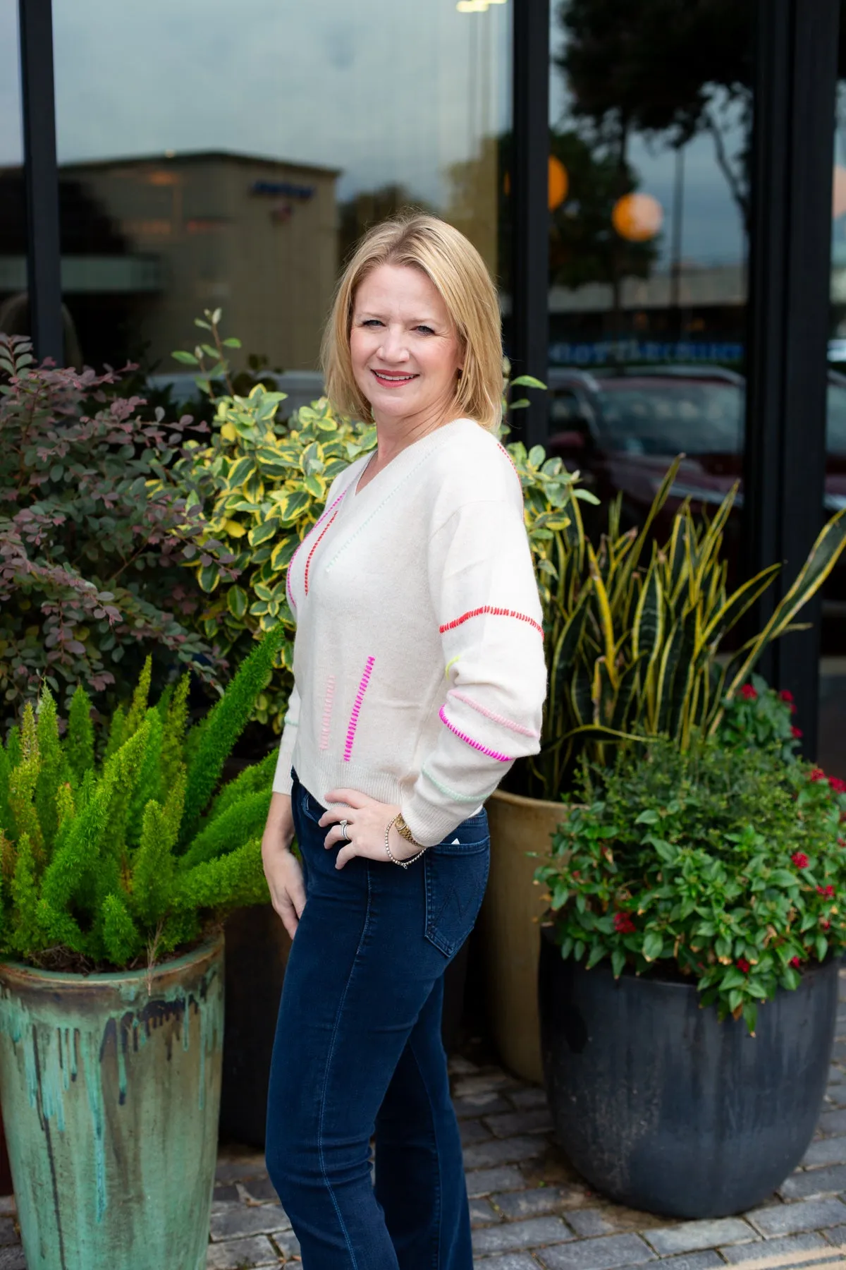 Pop Stitch Malibu V sold by French Cuff product image thumbnail 2