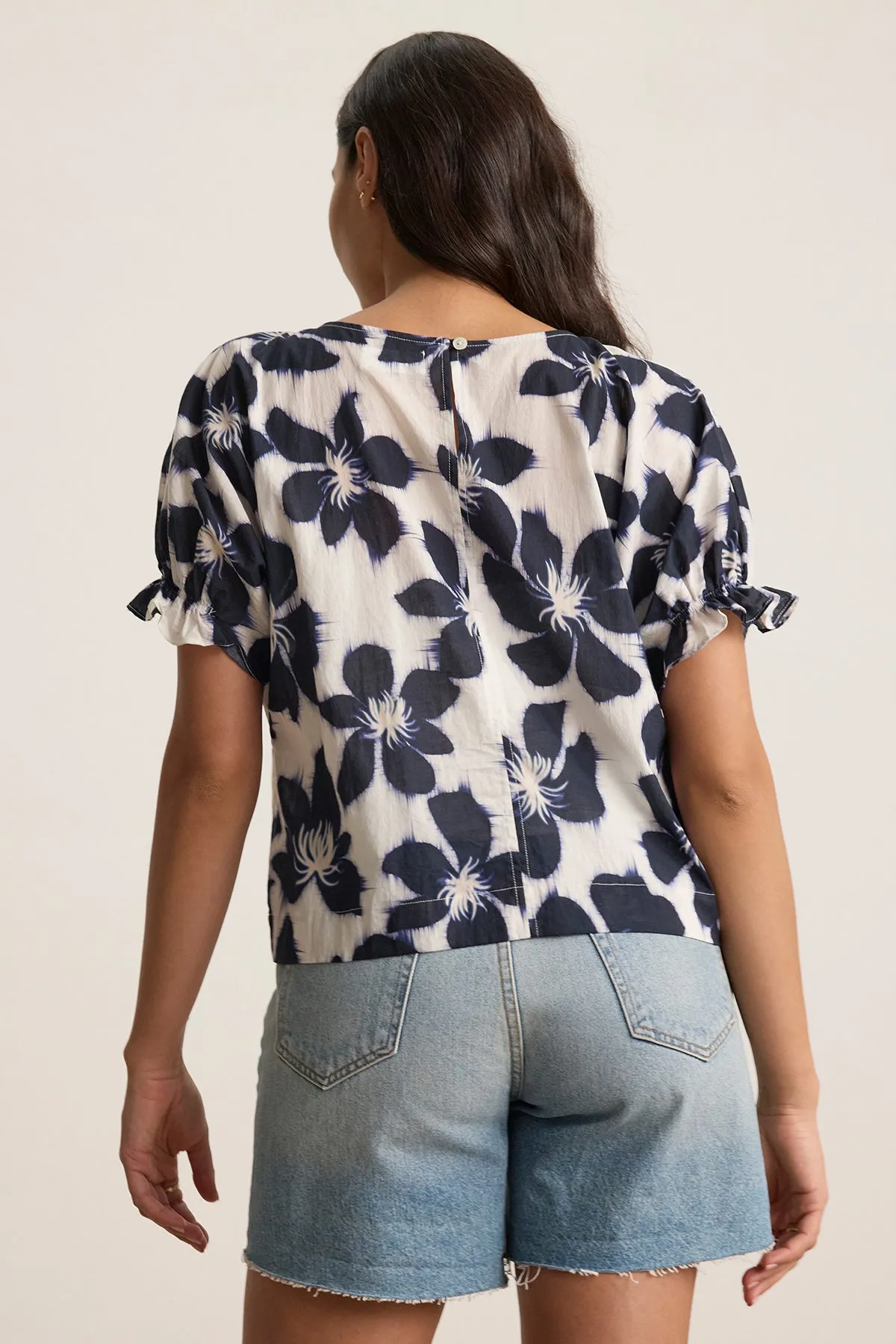 Delilah sold by French Cuff product image thumbnail 2