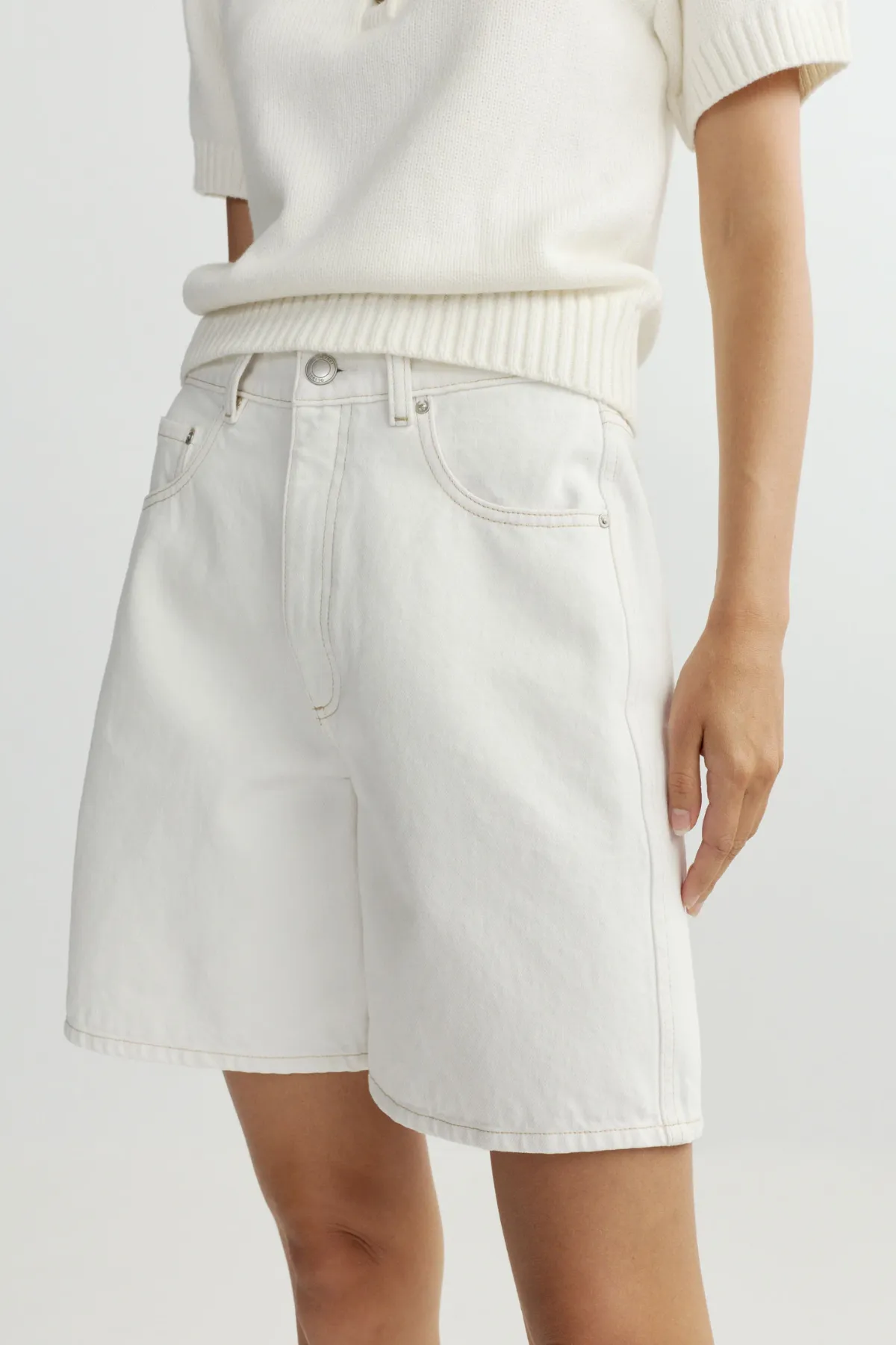 Taylor Relaxed Short: High Rise 5.5' sold by French Cuff product image thumbnail 3
