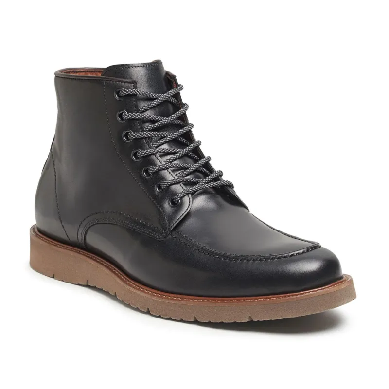 MENS VENTURE LACE UP BOOT sold by G.H. Bass & Co.