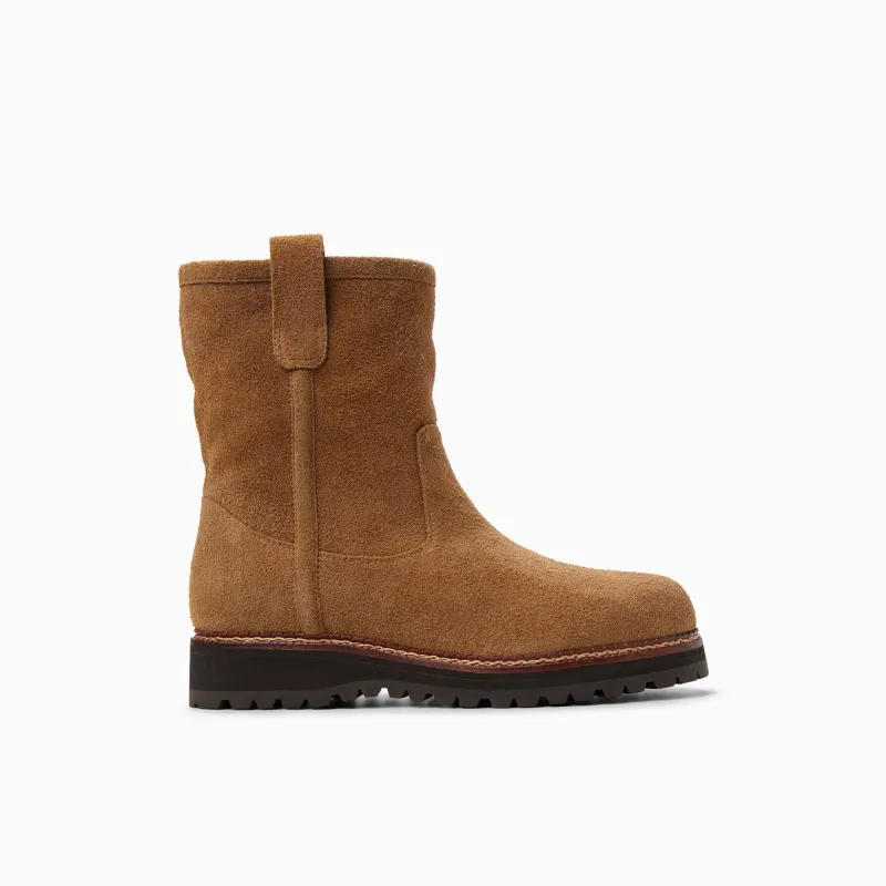 Men's Vanguard Pull-On Boot Mid-Calf Boot made by G.H.BASS