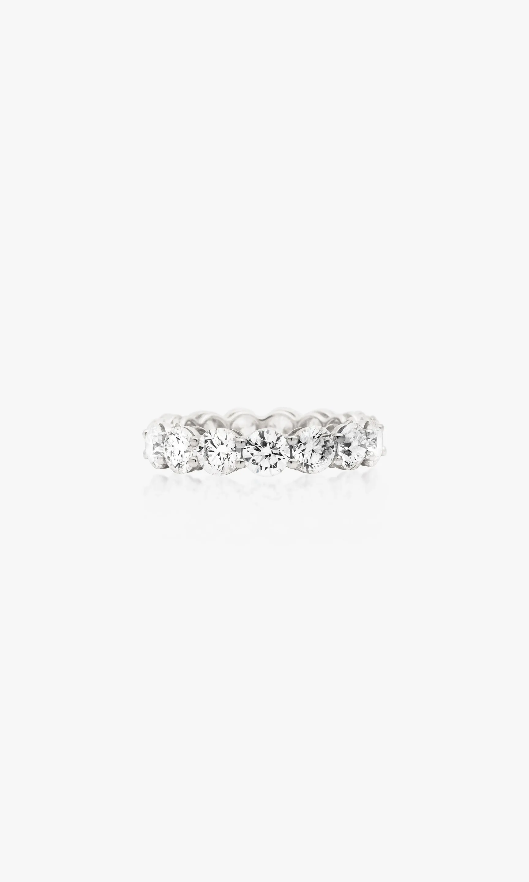THE FOREVER ROUND CUT BAND 6.11 Carats sold by Generation Love