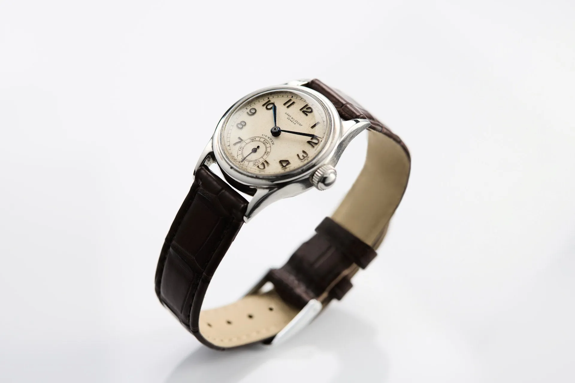 The Watch Book Rolex (4th Revised Edition) sold by Gestalten product image thumbnail 4