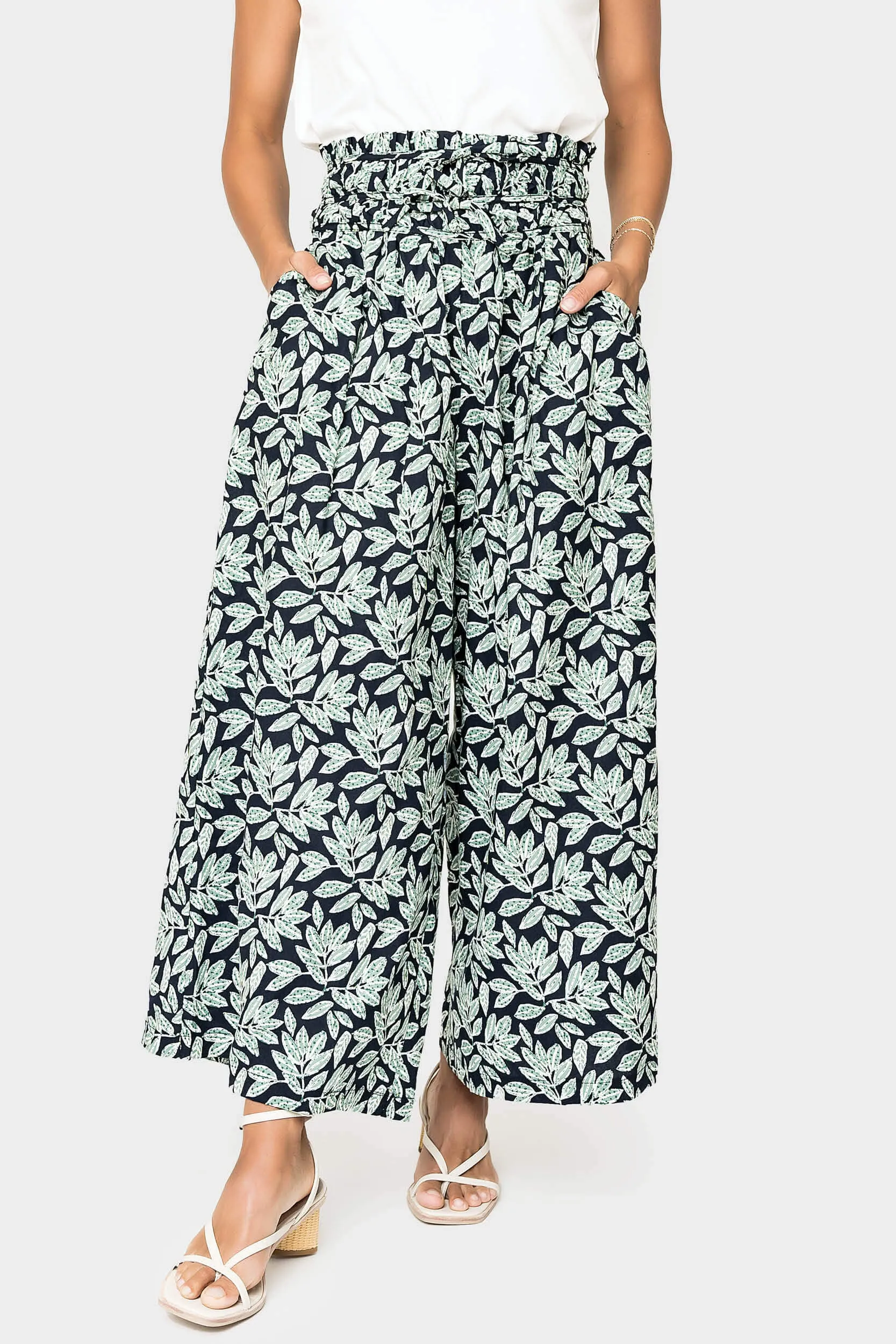 En Saison Arielle Pant sold by Gibson