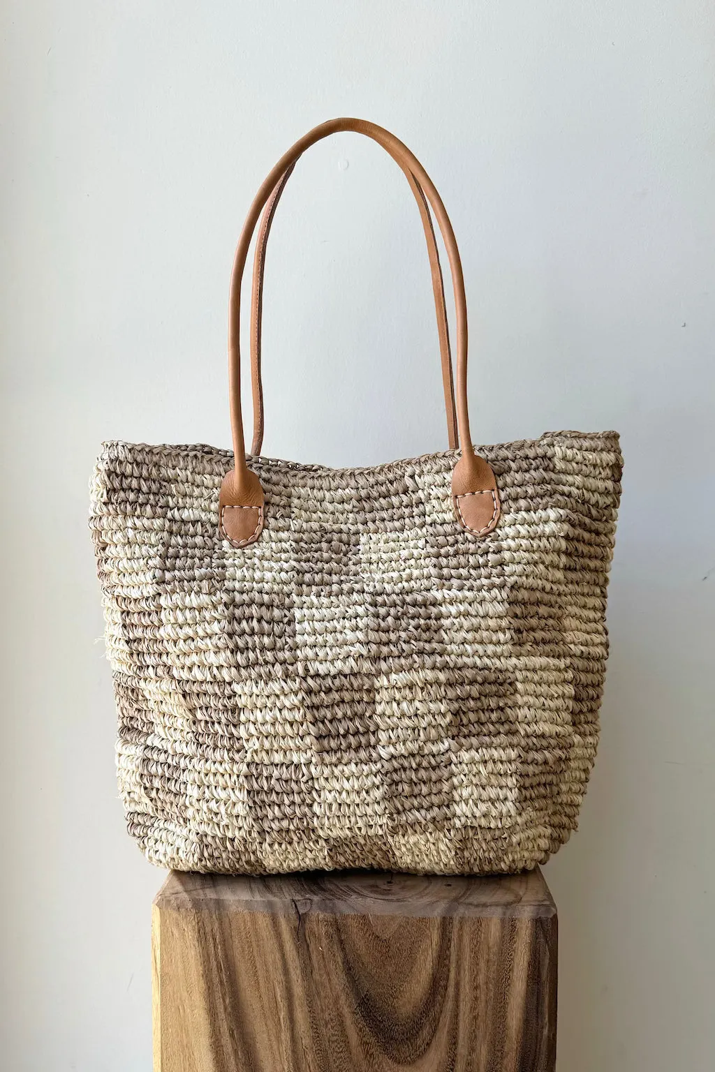 RAFFIA CHECKER BEACH BAG sold by Gillia product image thumbnail 3