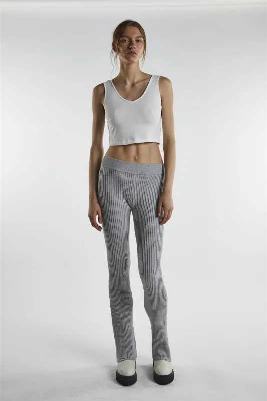 Off-White V-Neck Crop-Top sold by Glamorous