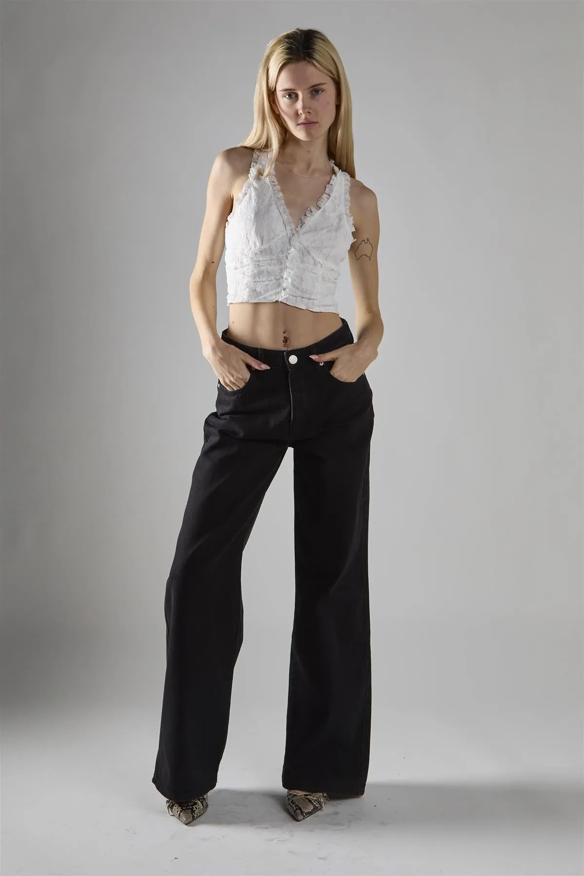 Tank Cropped Top - Off White Lace sold by Glamorous product image thumbnail 5