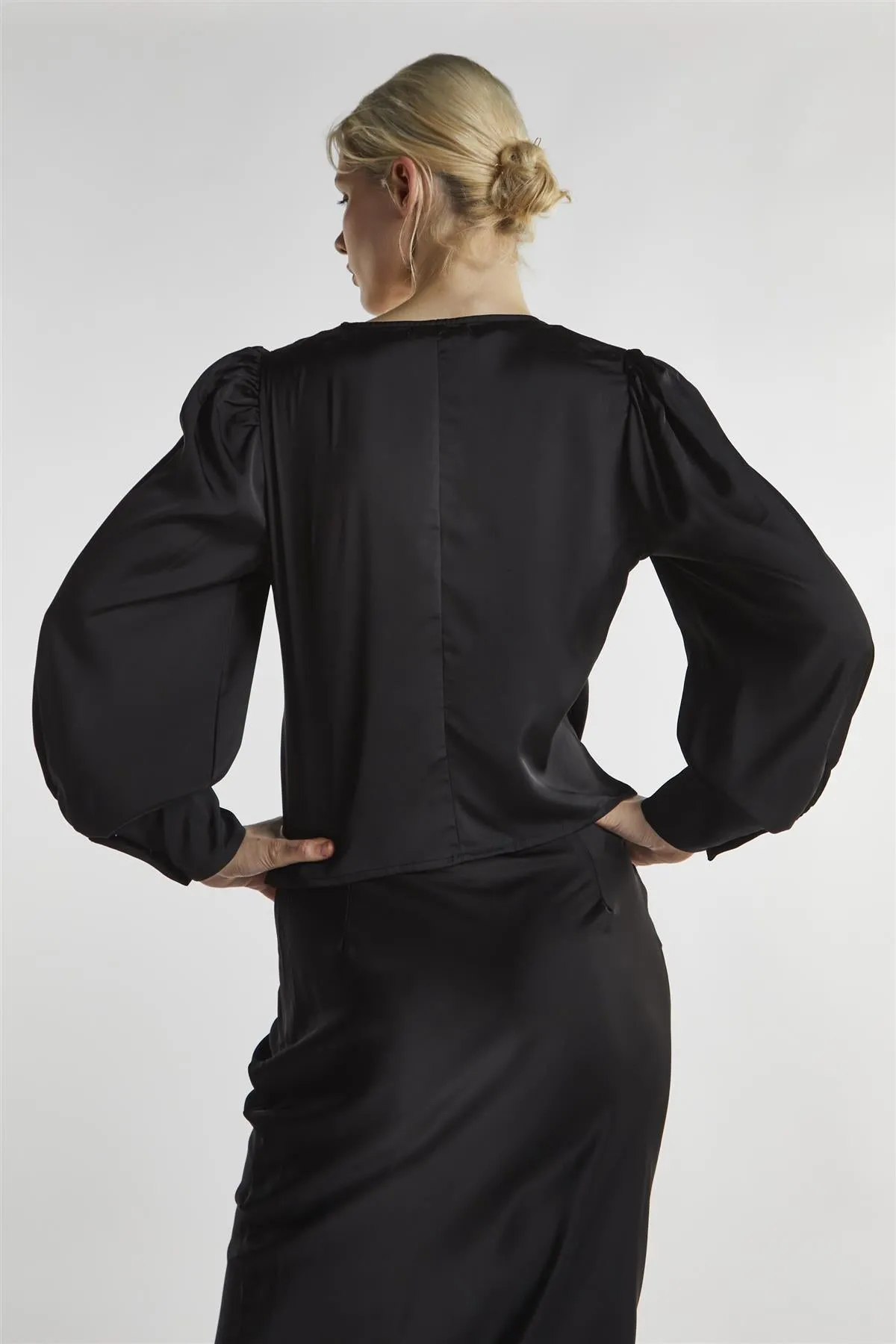 Black-Satin Button-Front Top sold by Glamorous product image thumbnail 2