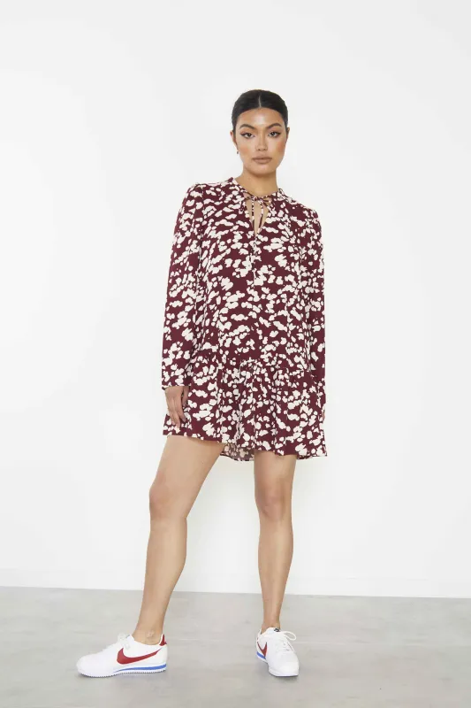 Glamorous Burgundy Cream Abstract Mini Dress with Ruffle Hem and Long Sleeves made by Glamorous