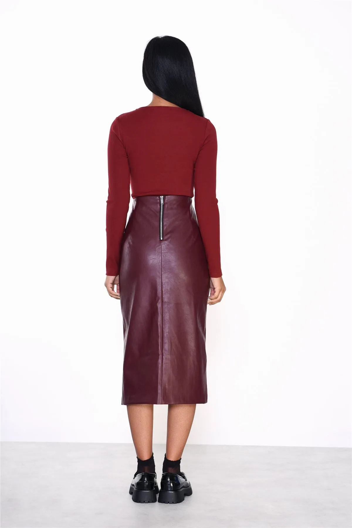 Deep Red Scoop Neck Long-Sleeve-Bodysuit sold by Glamorous product image thumbnail 2