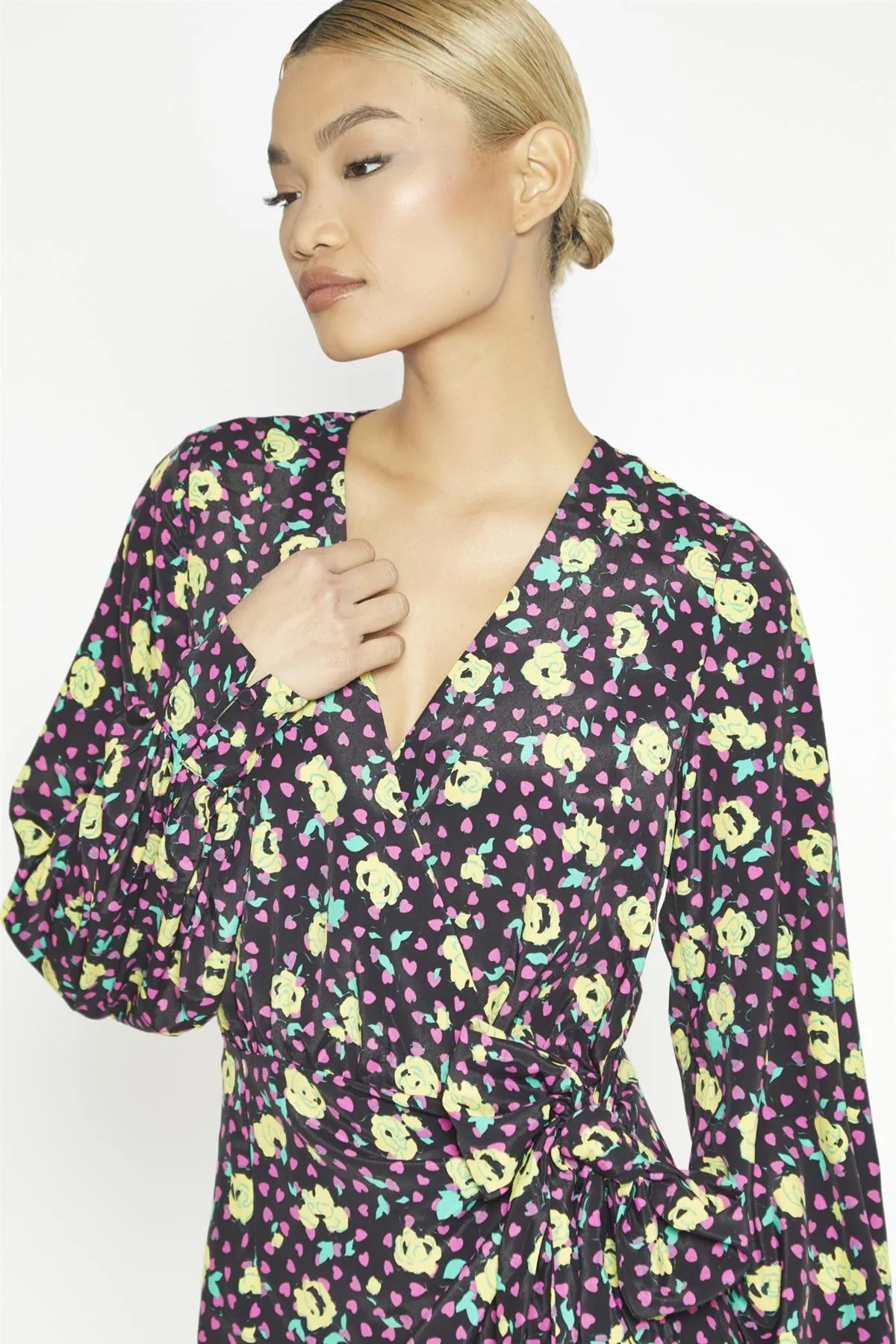 Black Multi-Roses Wrap Midi-Dress sold by Glamorous product image thumbnail 3