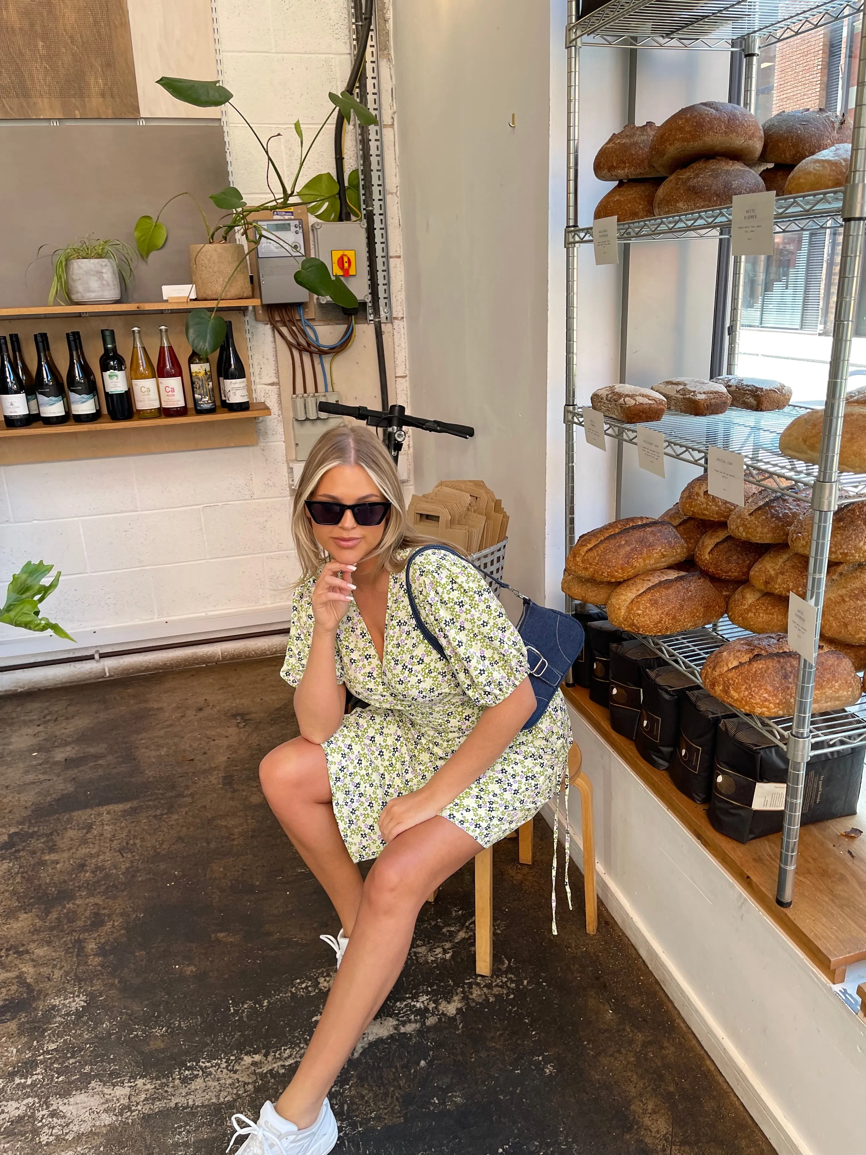 Retro Daisy Wrap Short-Sleeve Mini-Dress sold by Glamorous product image thumbnail 2