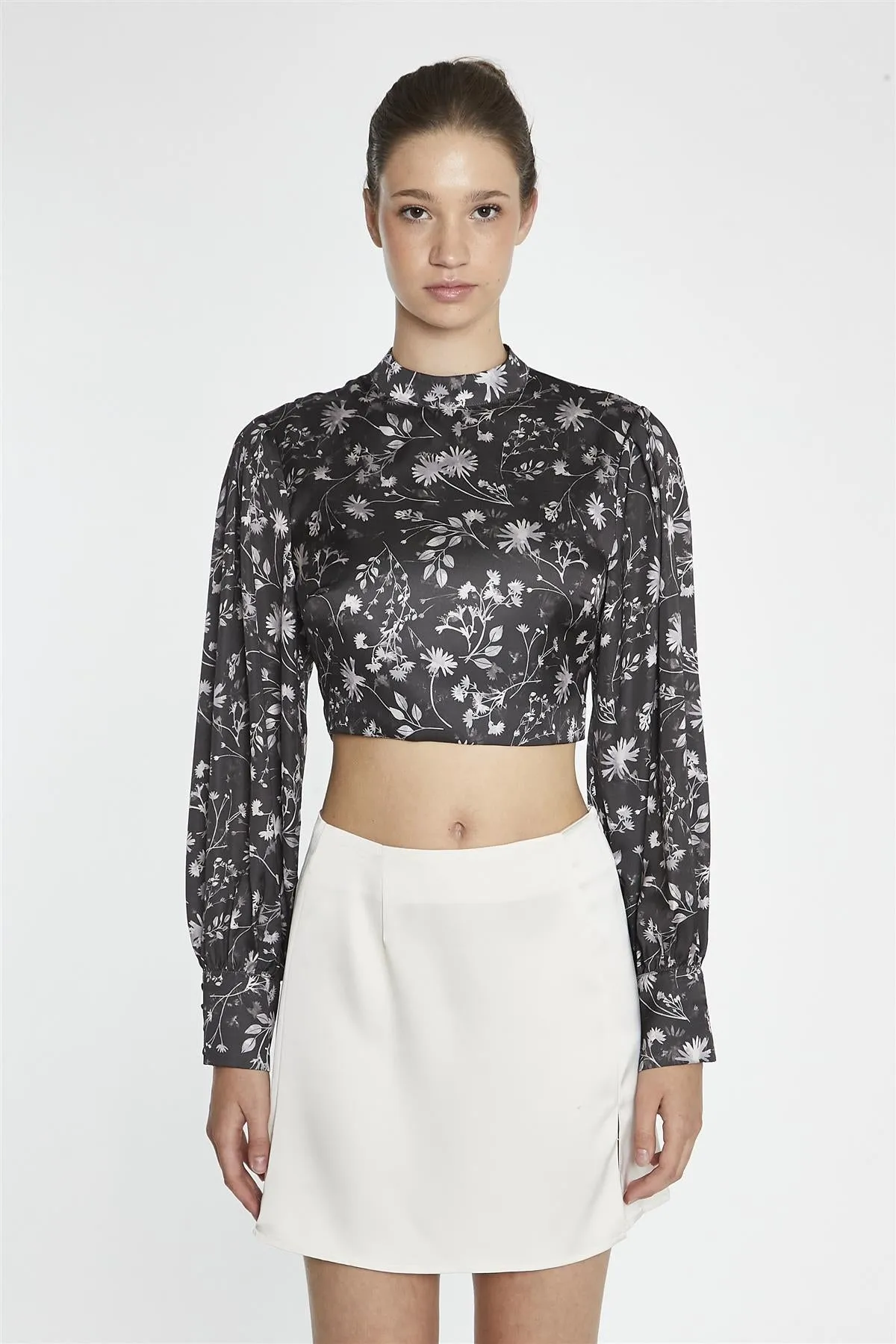 Brown Floral Tie-Back High-Neck Crop Top sold by Glamorous product image thumbnail 3