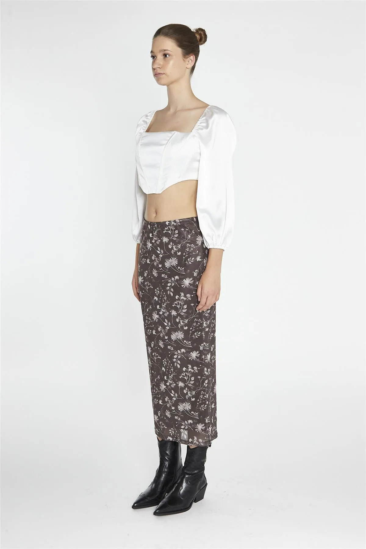 White-Satin Corset Crop-Top sold by Glamorous product image thumbnail 4