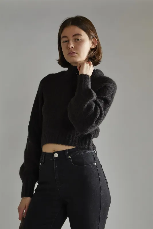 Black Crew Neck Crop-Jumper made by Glamorous
