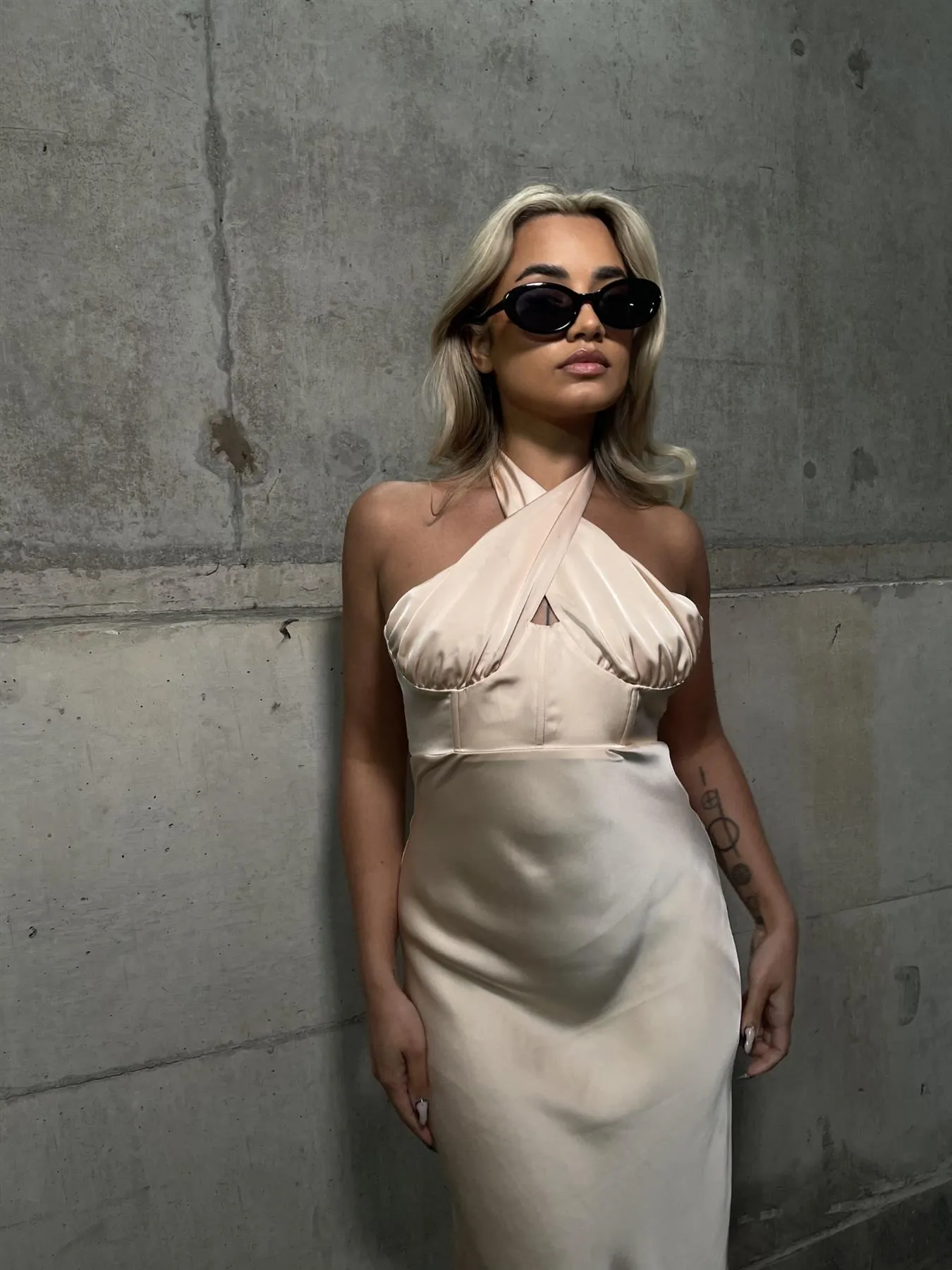 Peach-Nude Satin Gathered Cross Front Halterneck Midaxi Dress sold by Glamorous product image thumbnail 3