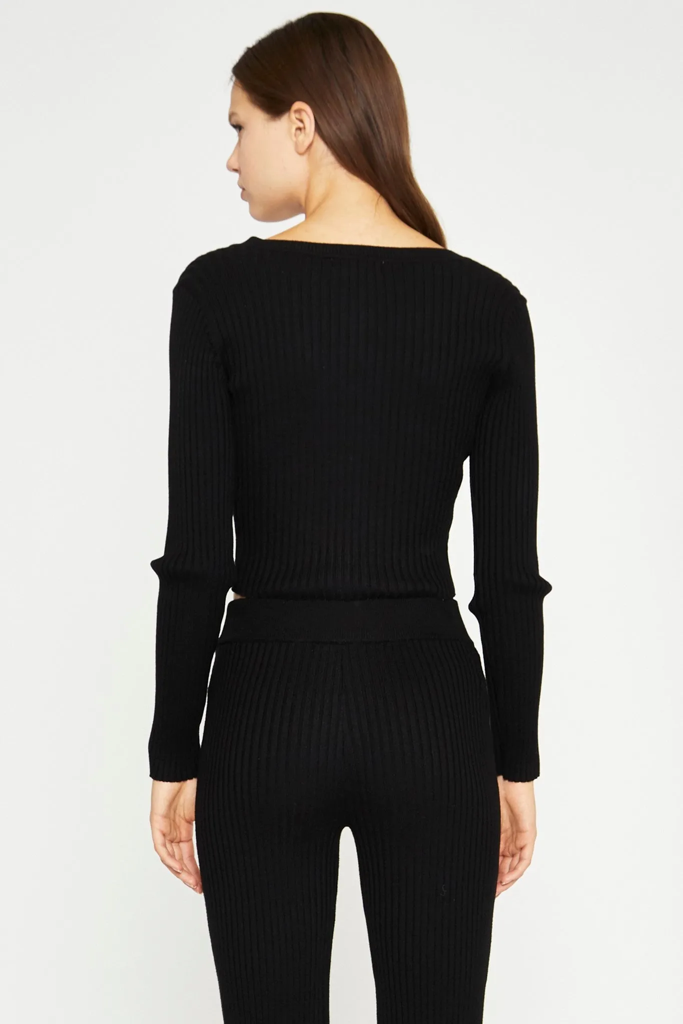 Black Knitted V-Neck Crop-Top sold by Glamorous product image thumbnail 5