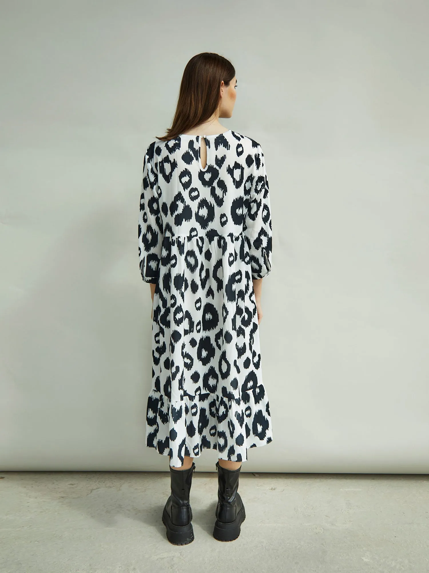 Glamorous Black White Leopard Midi Long Sleeve Wrap Dress sold by Glamorous product image thumbnail 3