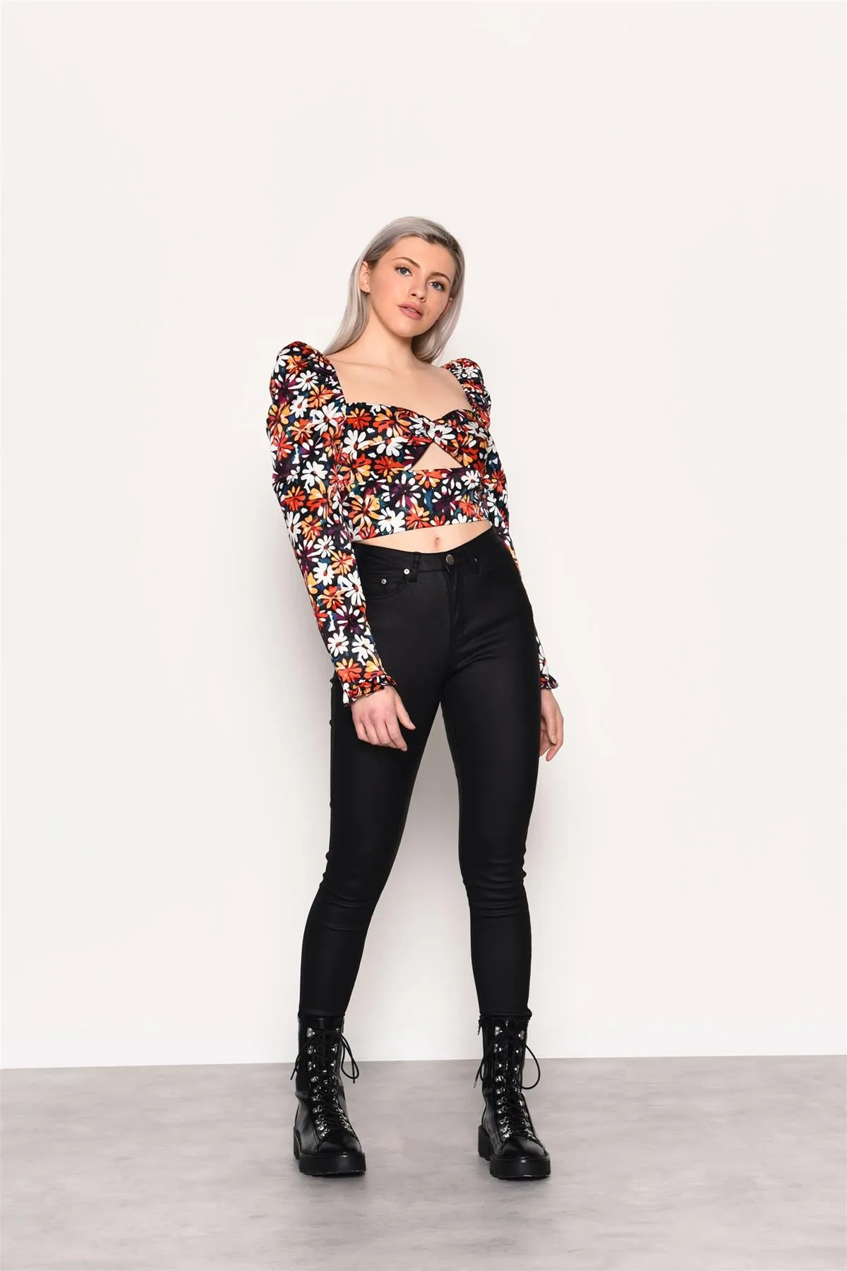 Painted-Daisy Long-Sleeve Crop-Top sold by Glamorous