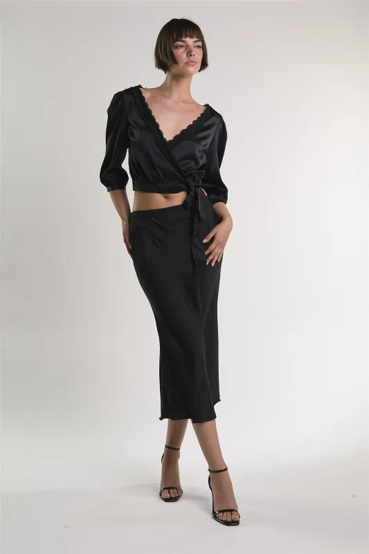 Black Satin-Crossover-Tie Crop-Top sold by Glamorous