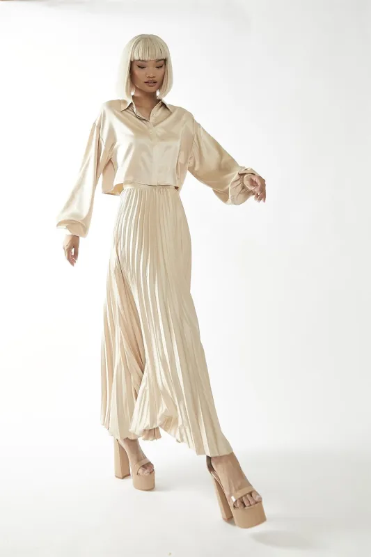 Sand Sateen High-Waist Pleated Maxi-Skirt sold by Glamorous