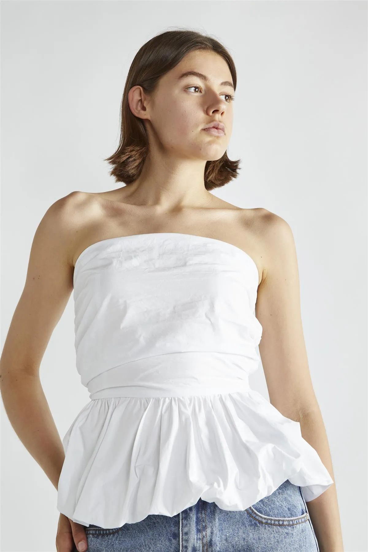 White Sleeveless Half-Pleated Crop-Top sold by Glamorous product image thumbnail 4