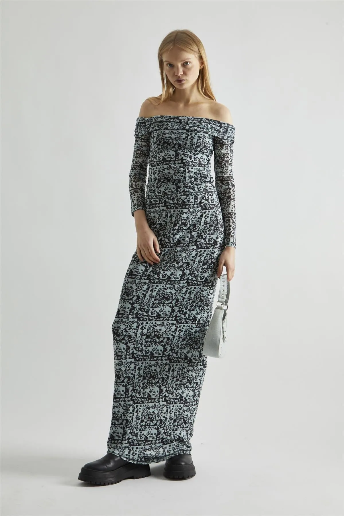 Mint-Black Spliced Mesh Bodycon Maxi-Skirt sold by Glamorous product image thumbnail 4