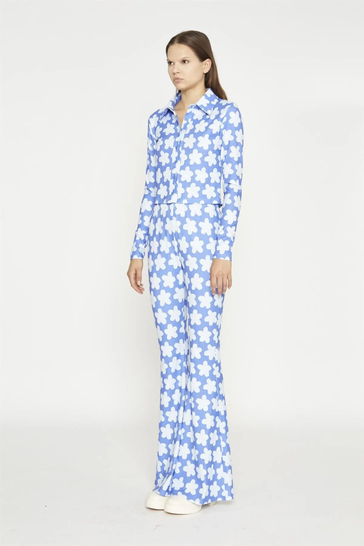 Blue-Large Flower Long-Sleeve Skinny-Fit-Shirt sold by Glamorous product image thumbnail 4