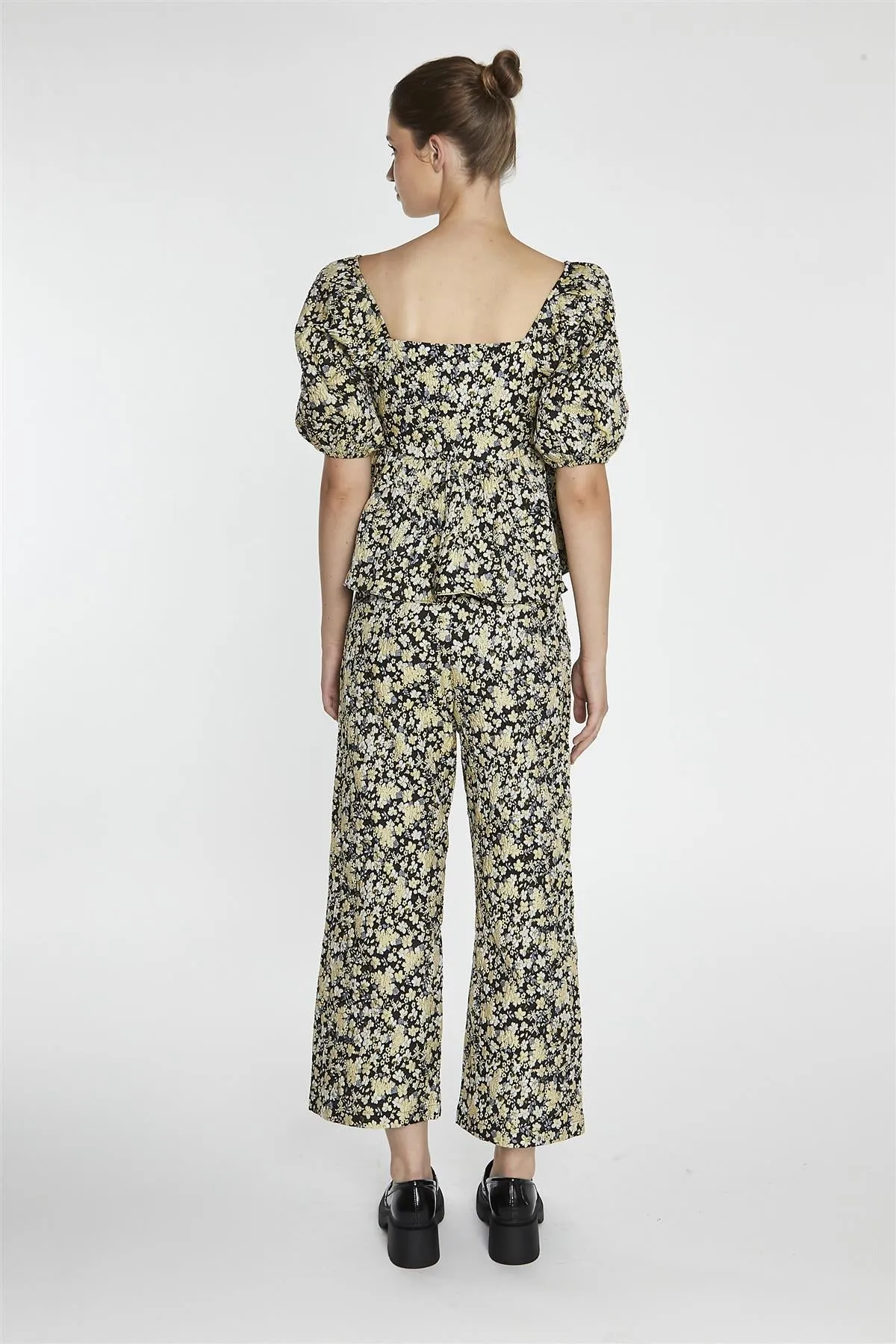 Black-Yellow Brocade Cropped Wide-Leg-Trousers sold by Glamorous product image thumbnail 2