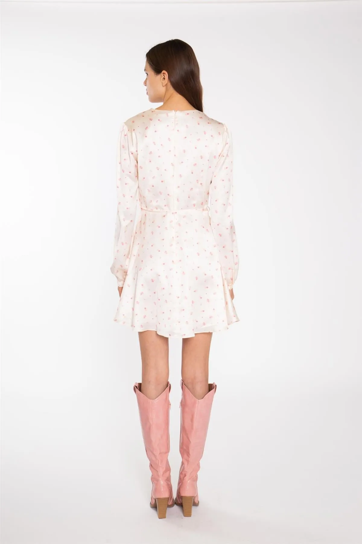 Peach-Pink Daisy V-Neck Mini-Dress sold by Glamorous product image thumbnail 2