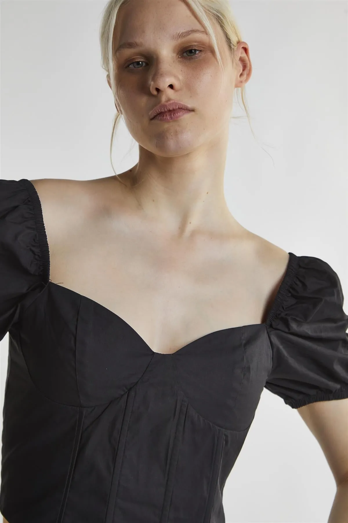 Black Sweetheart Neckline Crop-top sold by Glamorous product image thumbnail 4