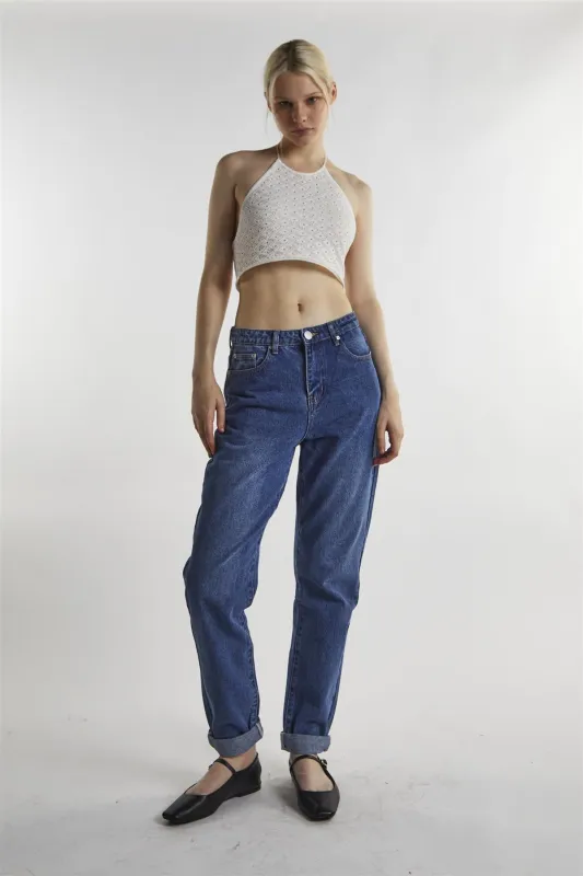 Mid-Stonewash Low-Rise Mom-Jeans made by Glamorous