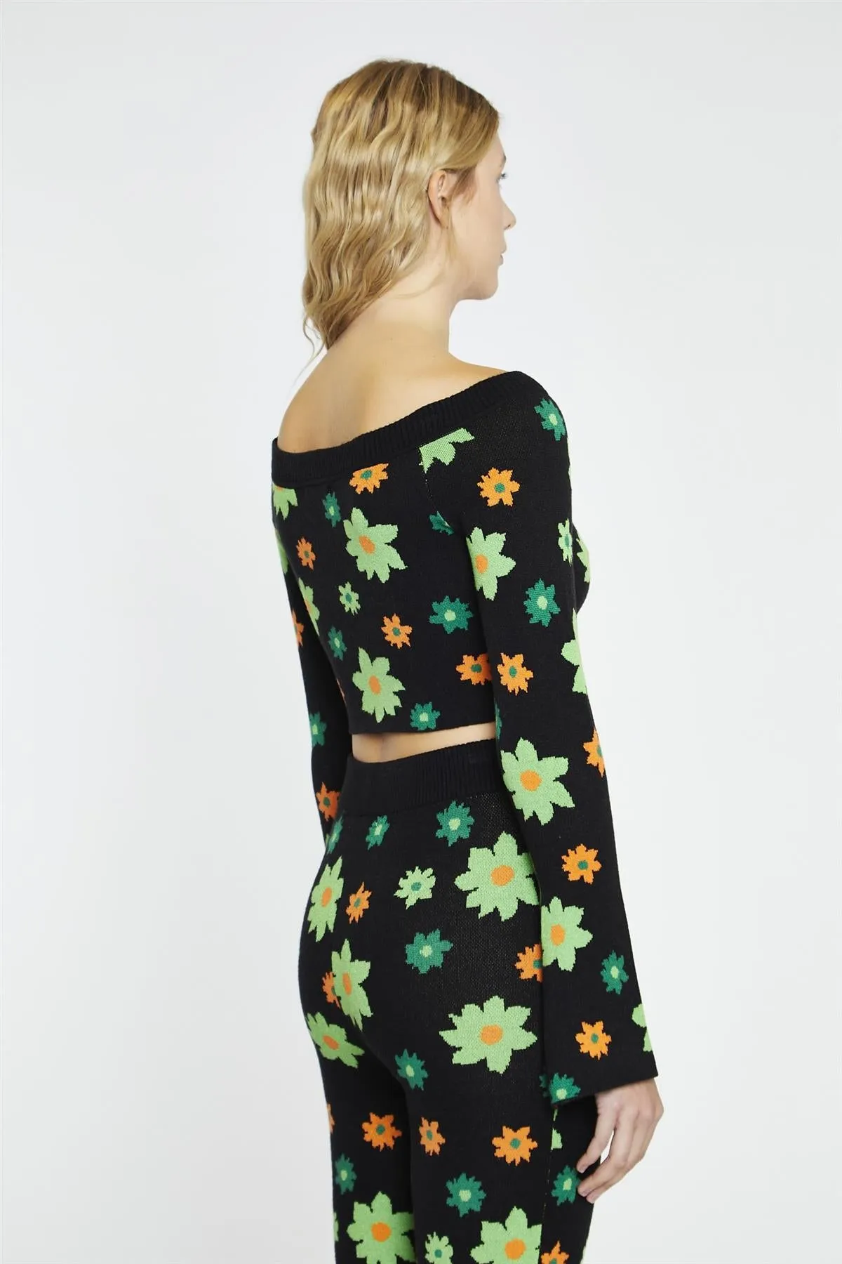 Green-Flower-Intarsia Long-Sleeve Crop-Top sold by Glamorous product image thumbnail 4