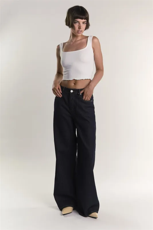 Off-White Ribbed-Sleeveless Crop-Top sold by Glamorous