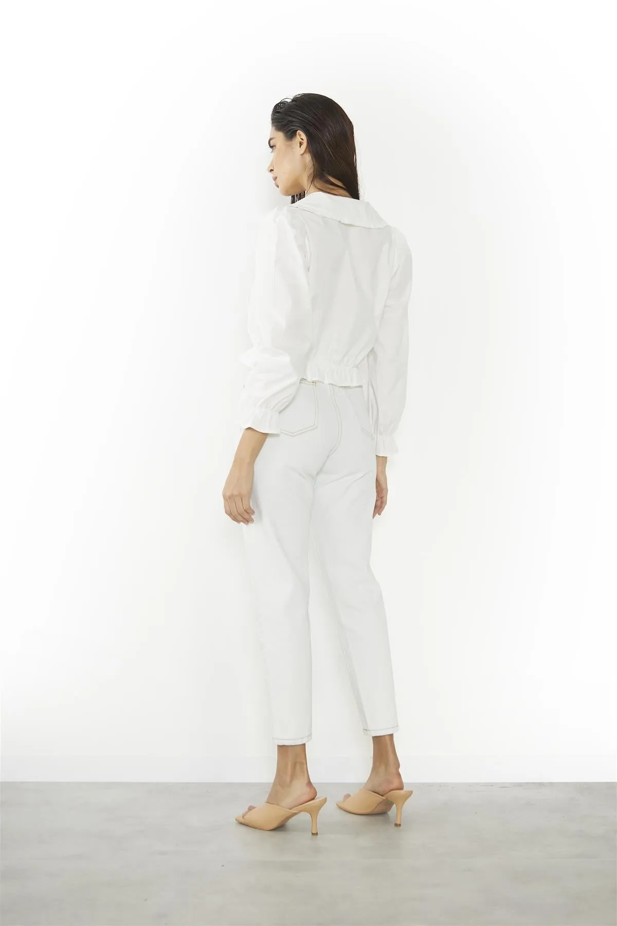 Off-White Collared-Sunflower Crop-top sold by Glamorous product image thumbnail 2
