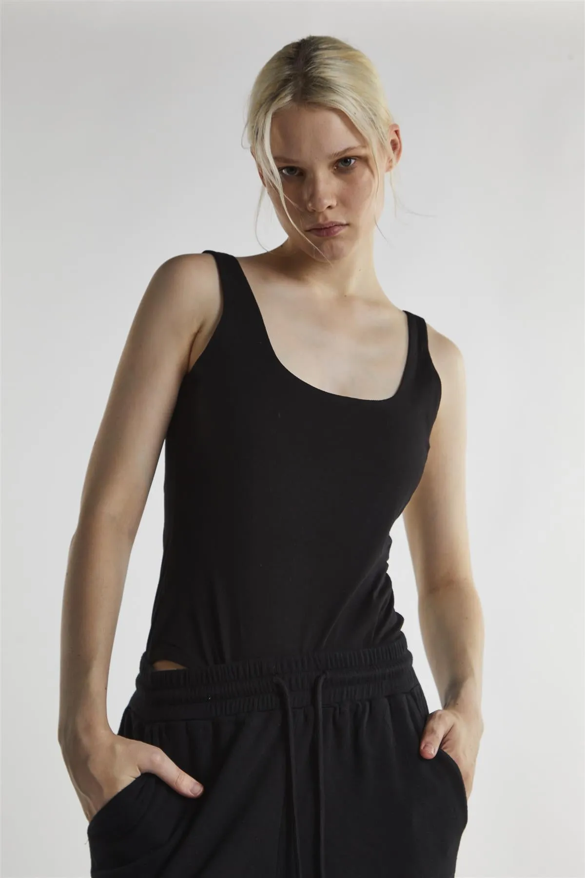 Black Scoop Neck Bodysuit sold by Glamorous product image thumbnail 4