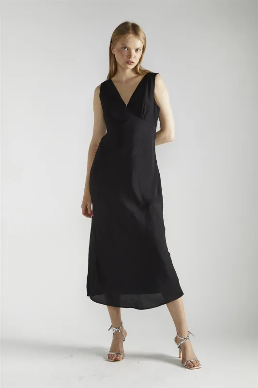 Black V-neck Midi-Dress sold by Glamorous