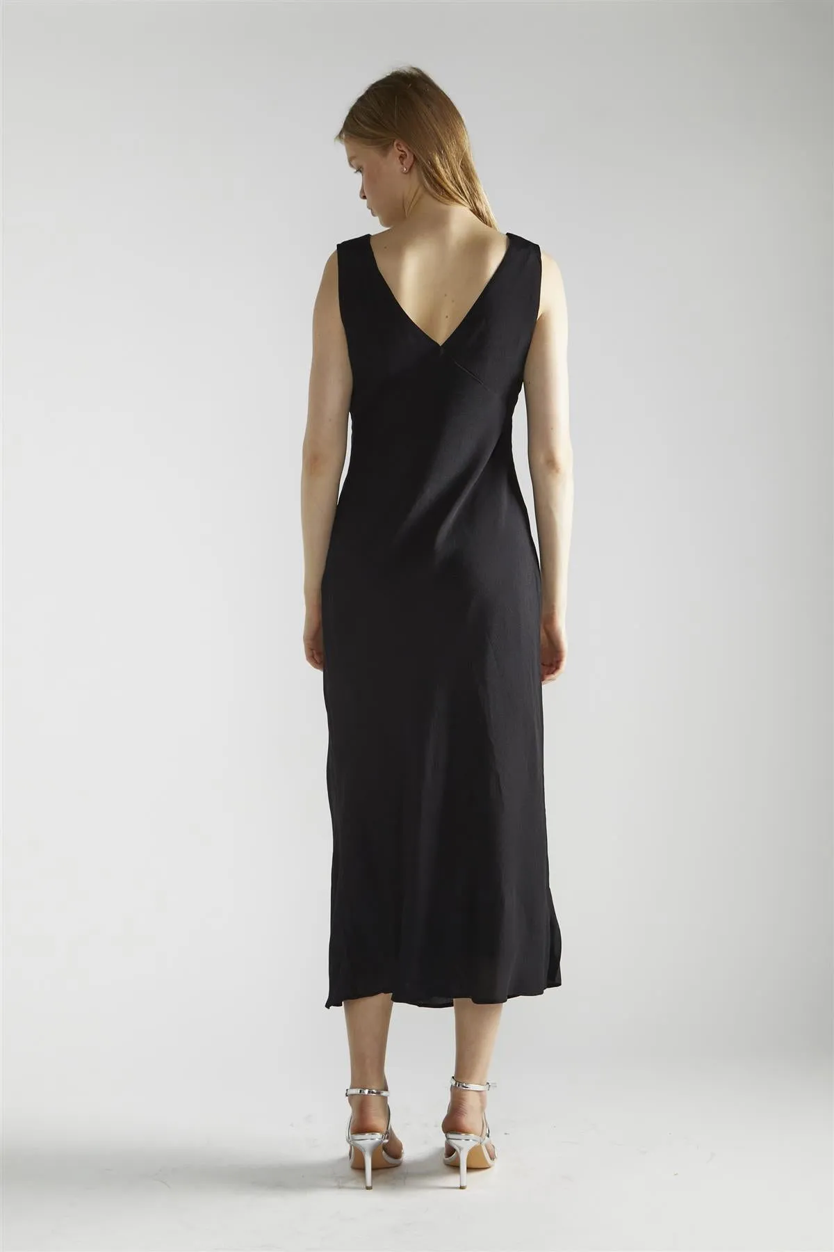 Black V-neck Midi-Dress sold by Glamorous product image thumbnail 2