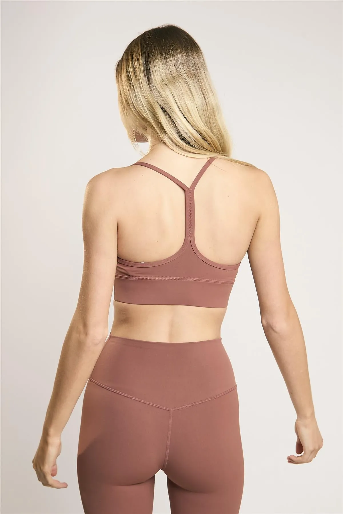 Signature Sienna Scoop-Neck Crop-Top sold by Glamorous product image thumbnail 2
