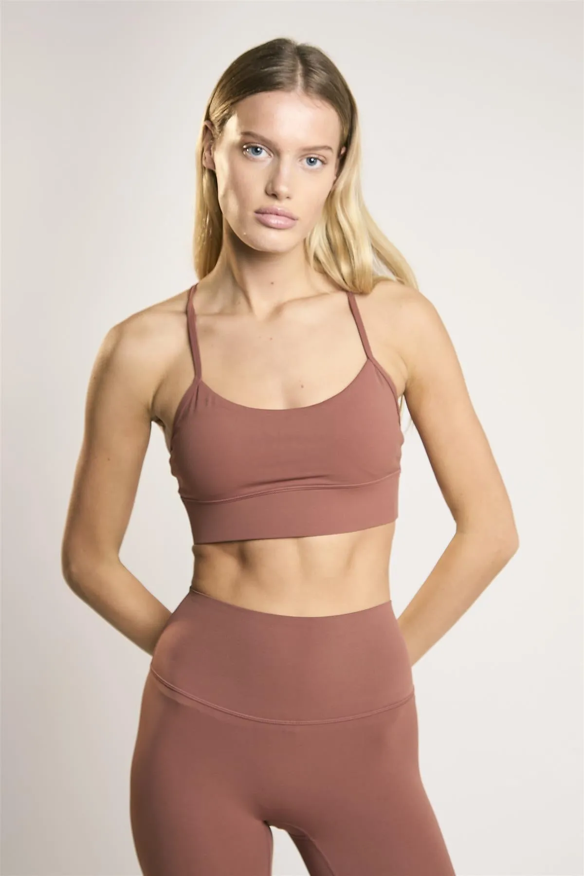 Signature Sienna Scoop-Neck Crop-Top sold by Glamorous product image thumbnail 3