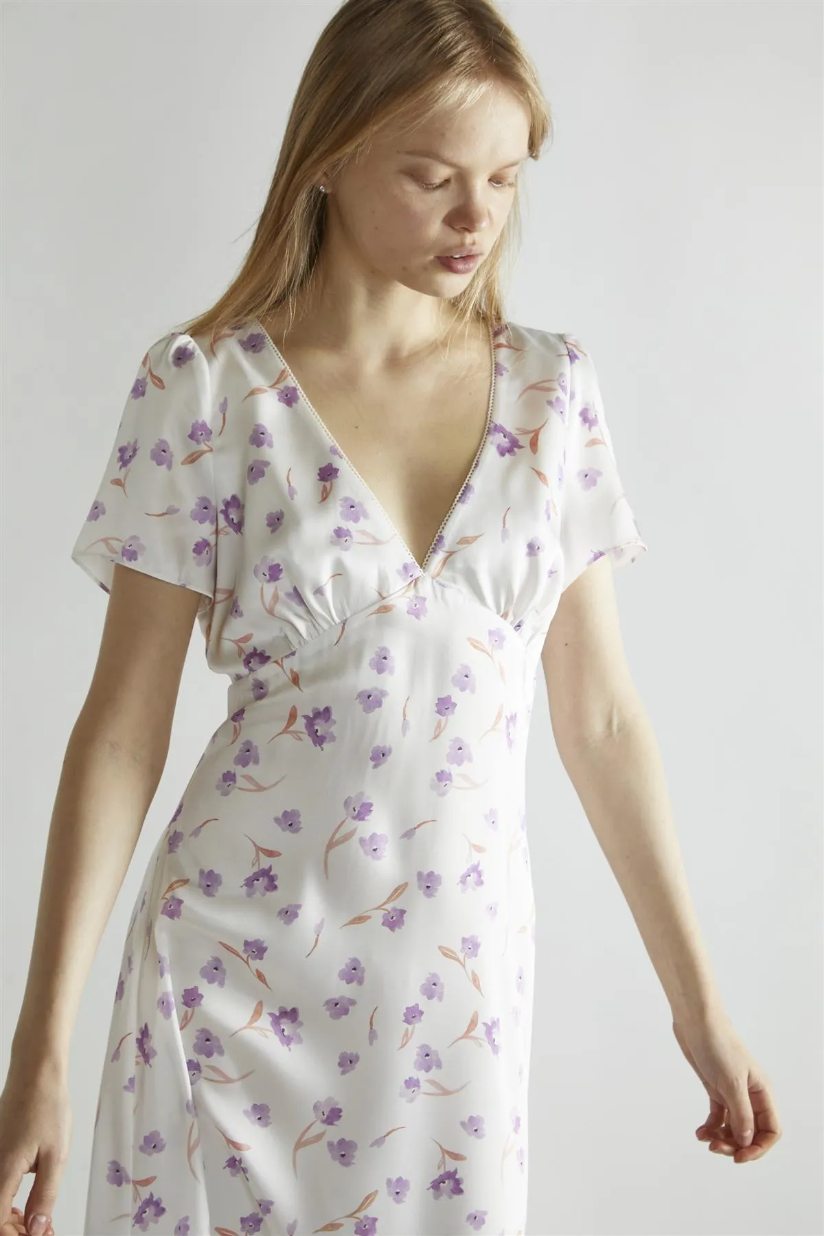 Lilac Watercolour-floral V-Neck Maxi-Dress sold by Glamorous product image thumbnail 4