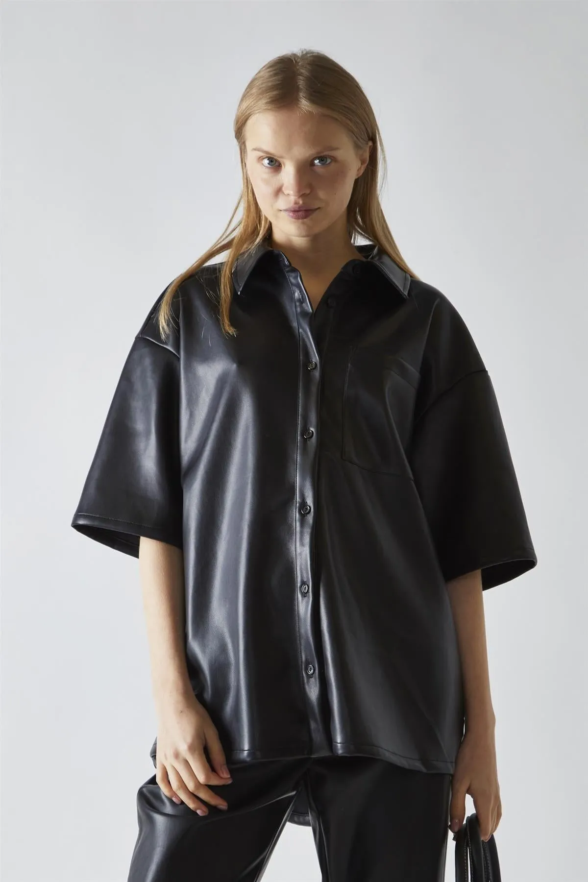 Black-PU Boxy Oversized-Shirt sold by Glamorous product image thumbnail 3