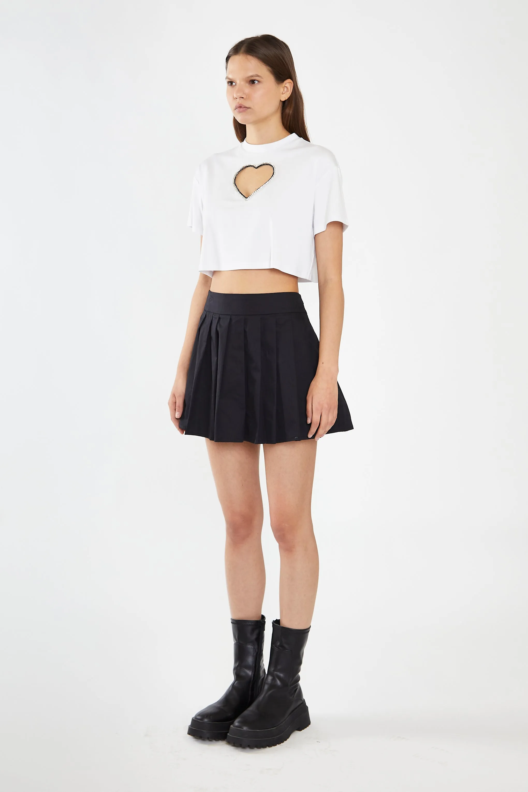 White Embellished Heart Cut-Out Crop-Top sold by Glamorous product image thumbnail 4