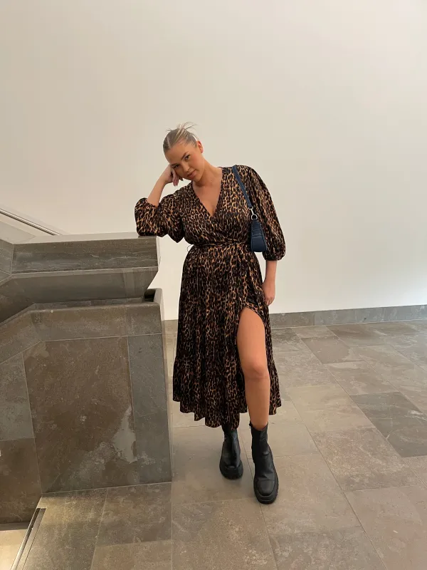 Brown Leopard Tiered Wrap Midaxi-Dress sold by Glamorous