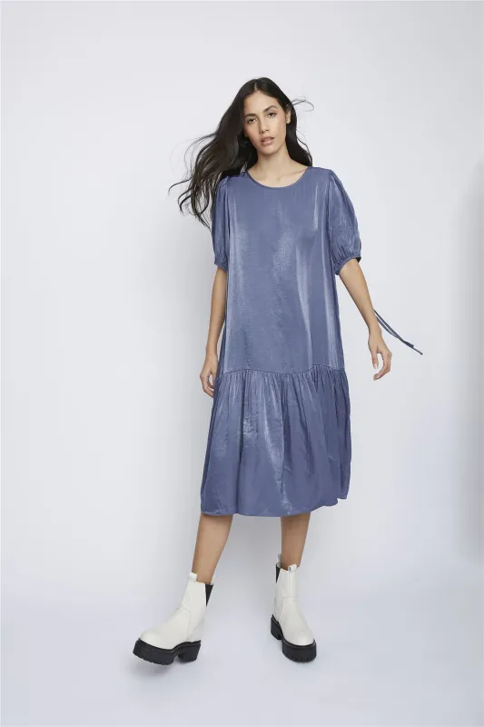 Blue Tie-Back- Midi-Dresses sold by Glamorous