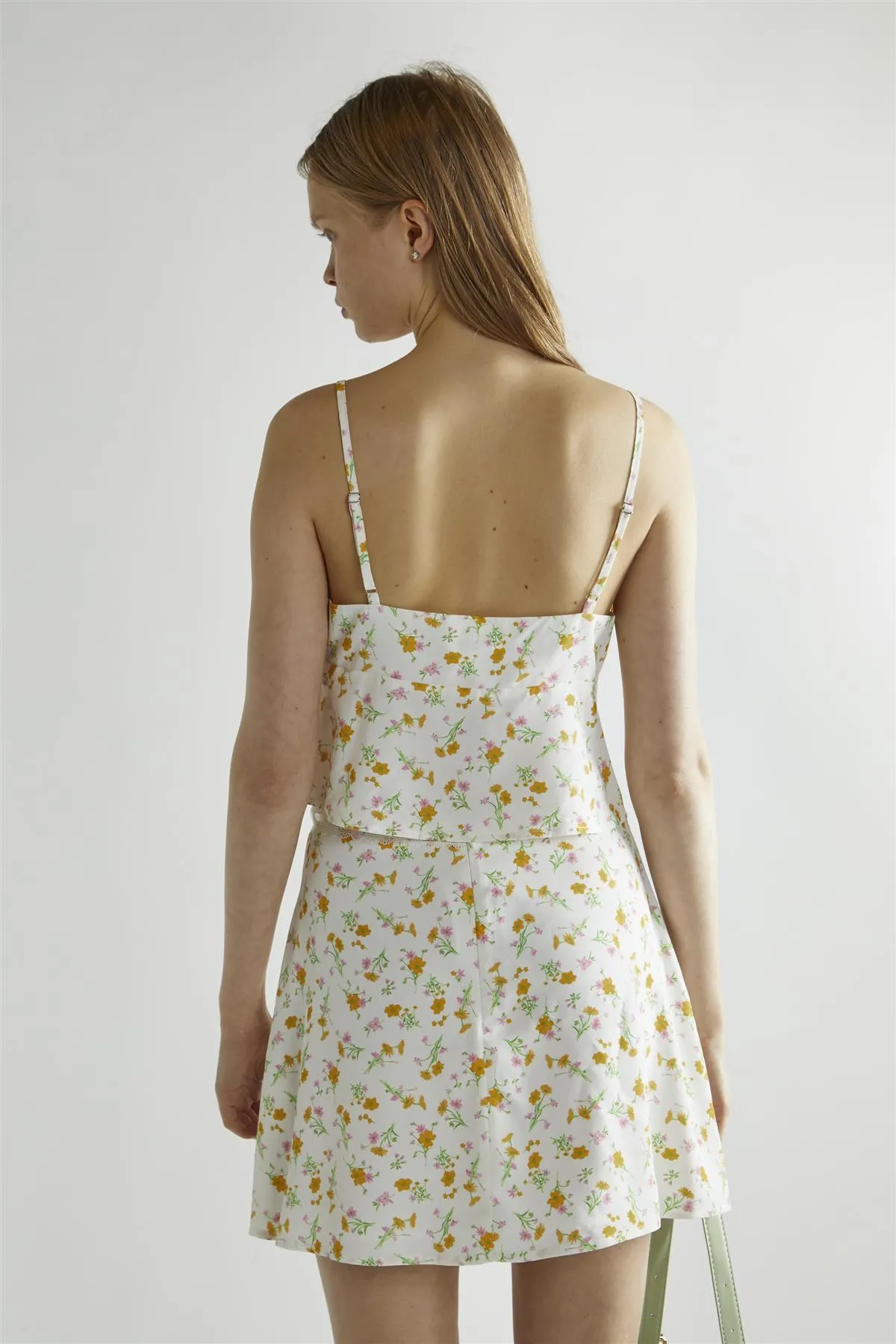 Orange-Pink Spring-Floral Tie-Front Crop-Top sold by Glamorous product image thumbnail 2